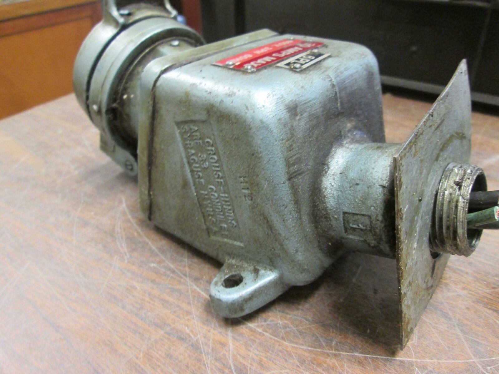 Crouse-Hinds Receptacle w/ Base 30A 460V 3Ph 60Hz Used