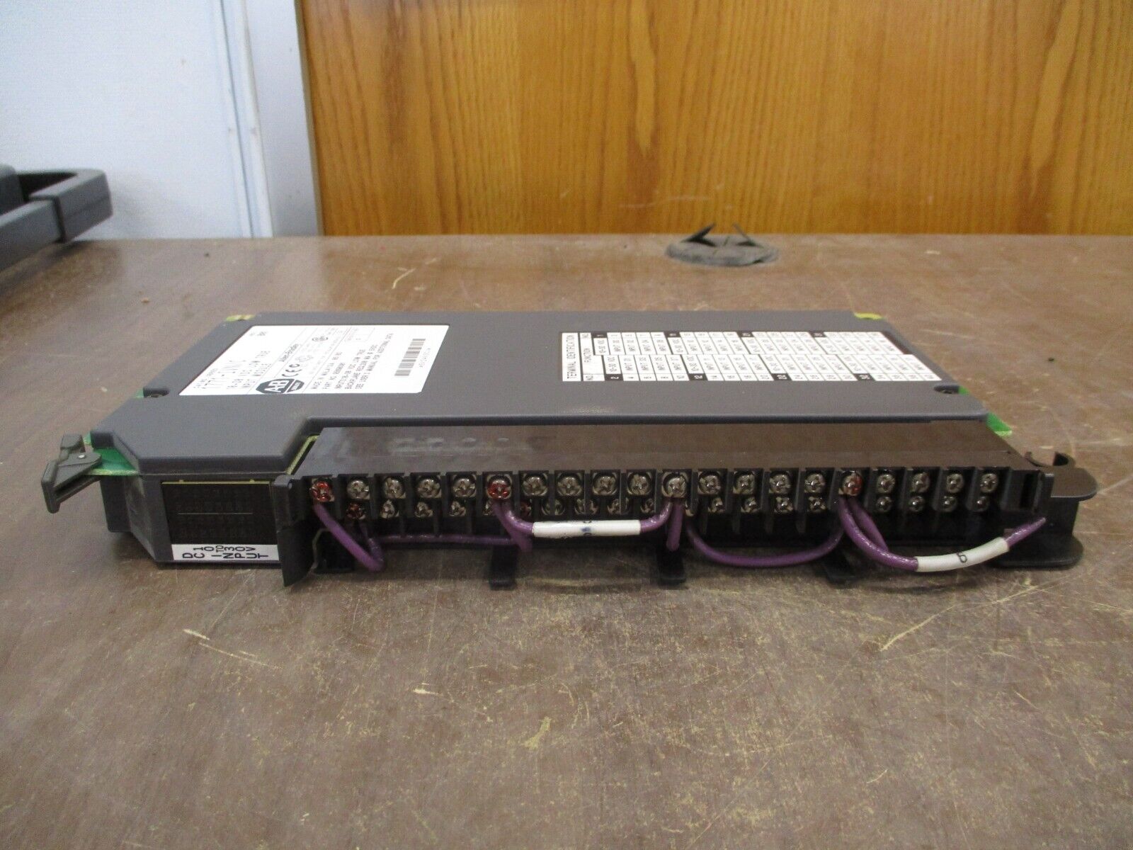 Allen-Bradley Low True Input Module 1771-IVN Ser. C Rev. B01 10-30VDC Used