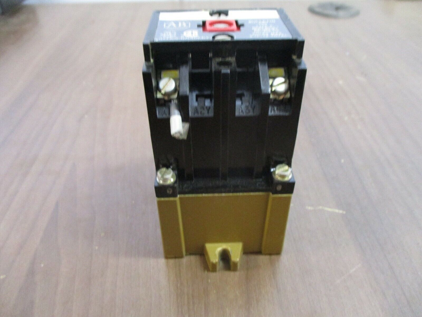 Allen-Bradley Relay 700-P400A24 Ser. A 24V Coil Used