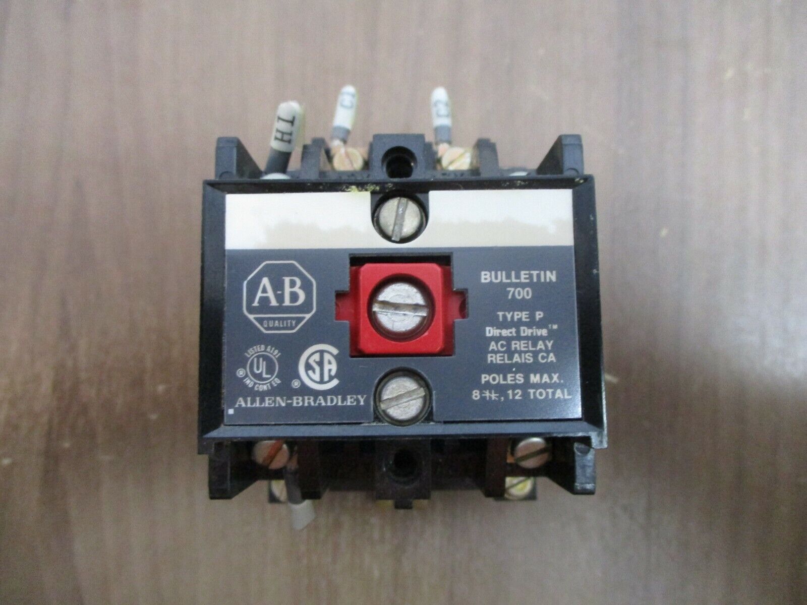 Allen-Bradley Relay 700-P400A24 Ser. A 24V Coil Used
