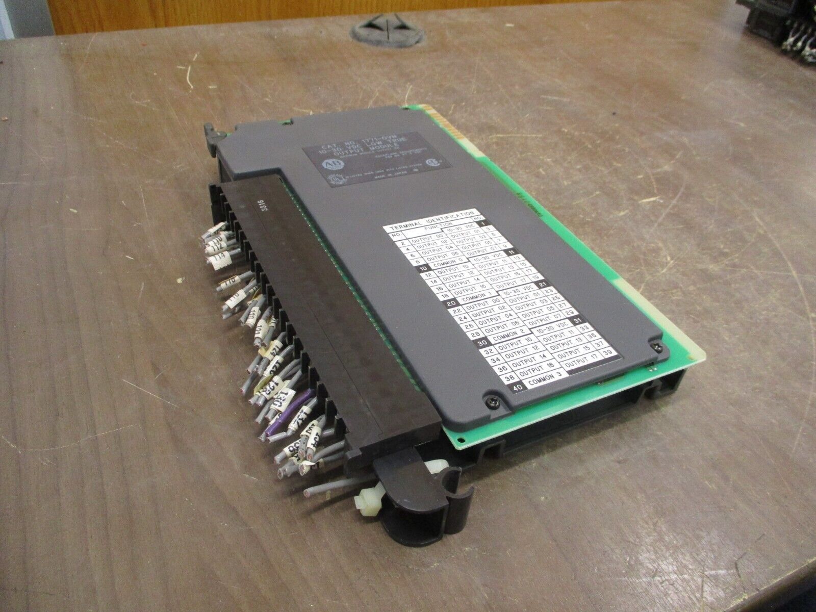 Allen-Bradley Low True Output Module 1771-OVN 10-30VDC *No Terminal Cover* Used