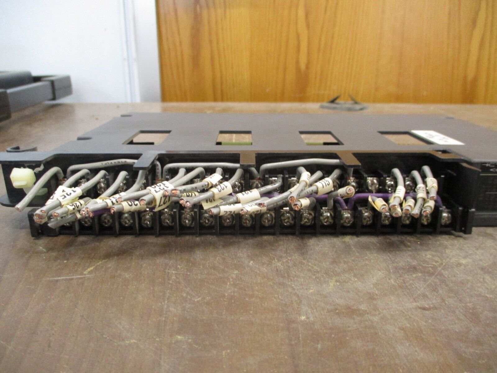 Allen-Bradley Low True Output Module 1771-OVN 10-30VDC *No Terminal Cover* Used