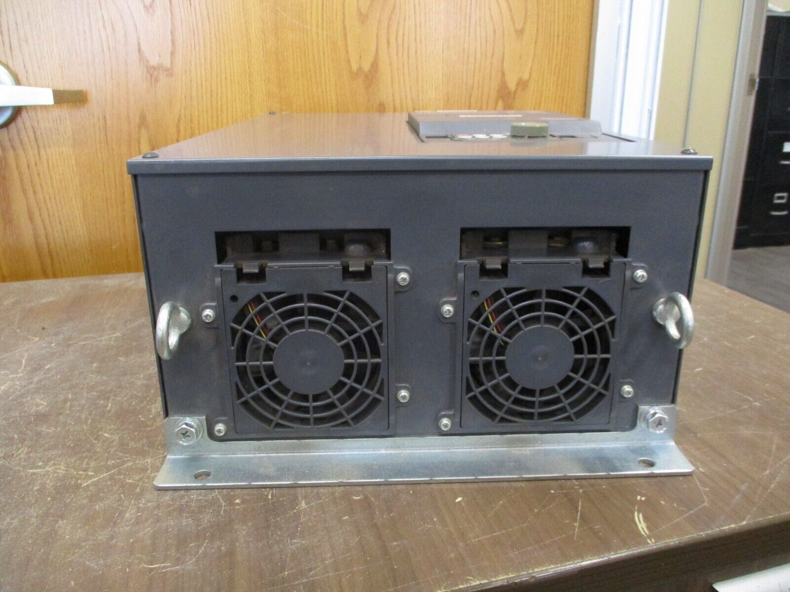 Mitsubishi F700 AC Drive FR-F740-00770-NA 50HP 3Ph w/ Keypad Used