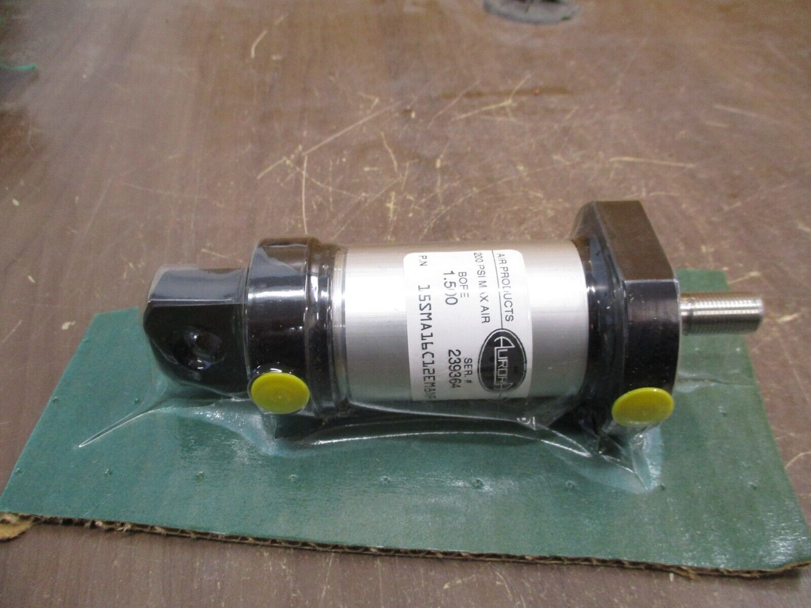 Aurora Pneumatic Air Cylinder 15SMA16C12EM8NP 200 PSI Max Used