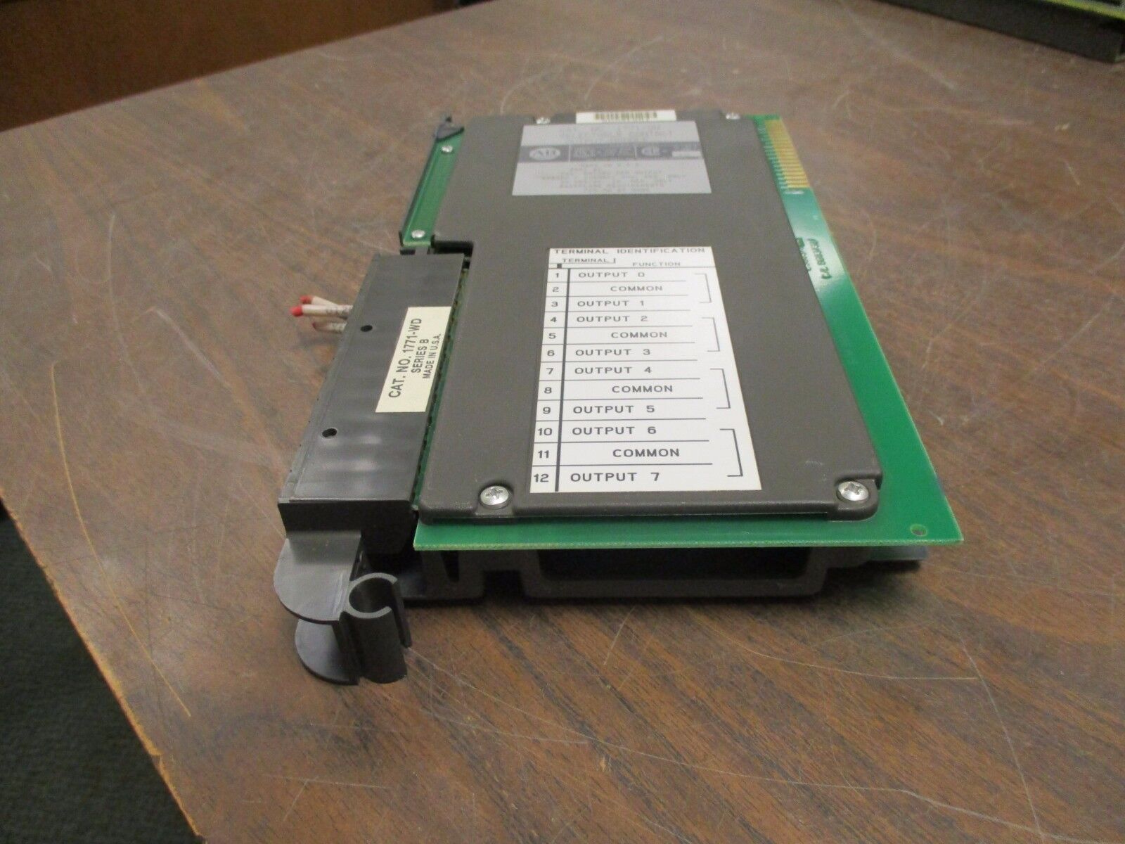 Allen-Bradley Selectable Contact Output Module 1771-OW 700mA @ 5VDC Used