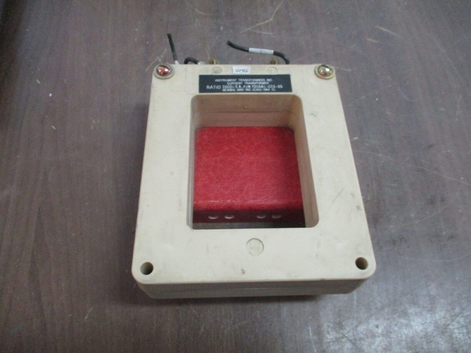 Instrument Transformers Current Transformer Y25645-015-05 Ratio 2000:5A 600V