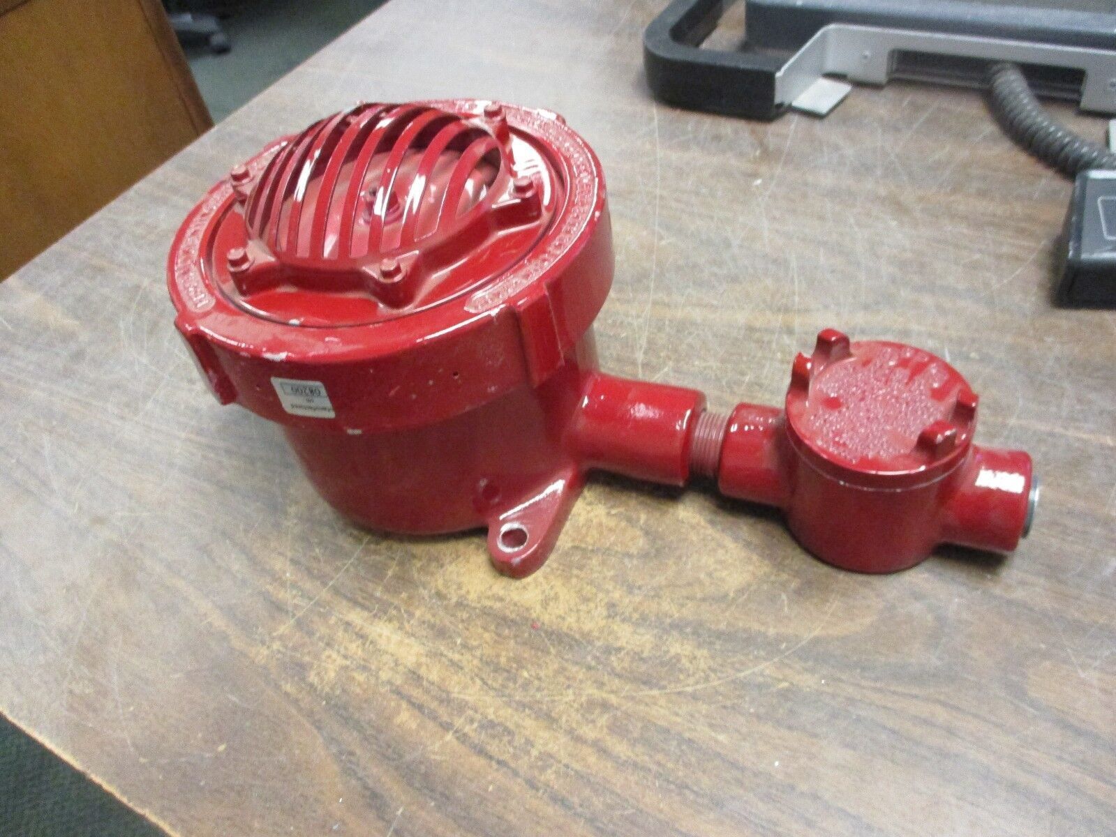 Federal Signal Explosion-Proof Vibratone Horn FHEX 24VDC 1.2A Ser. A-1 Used