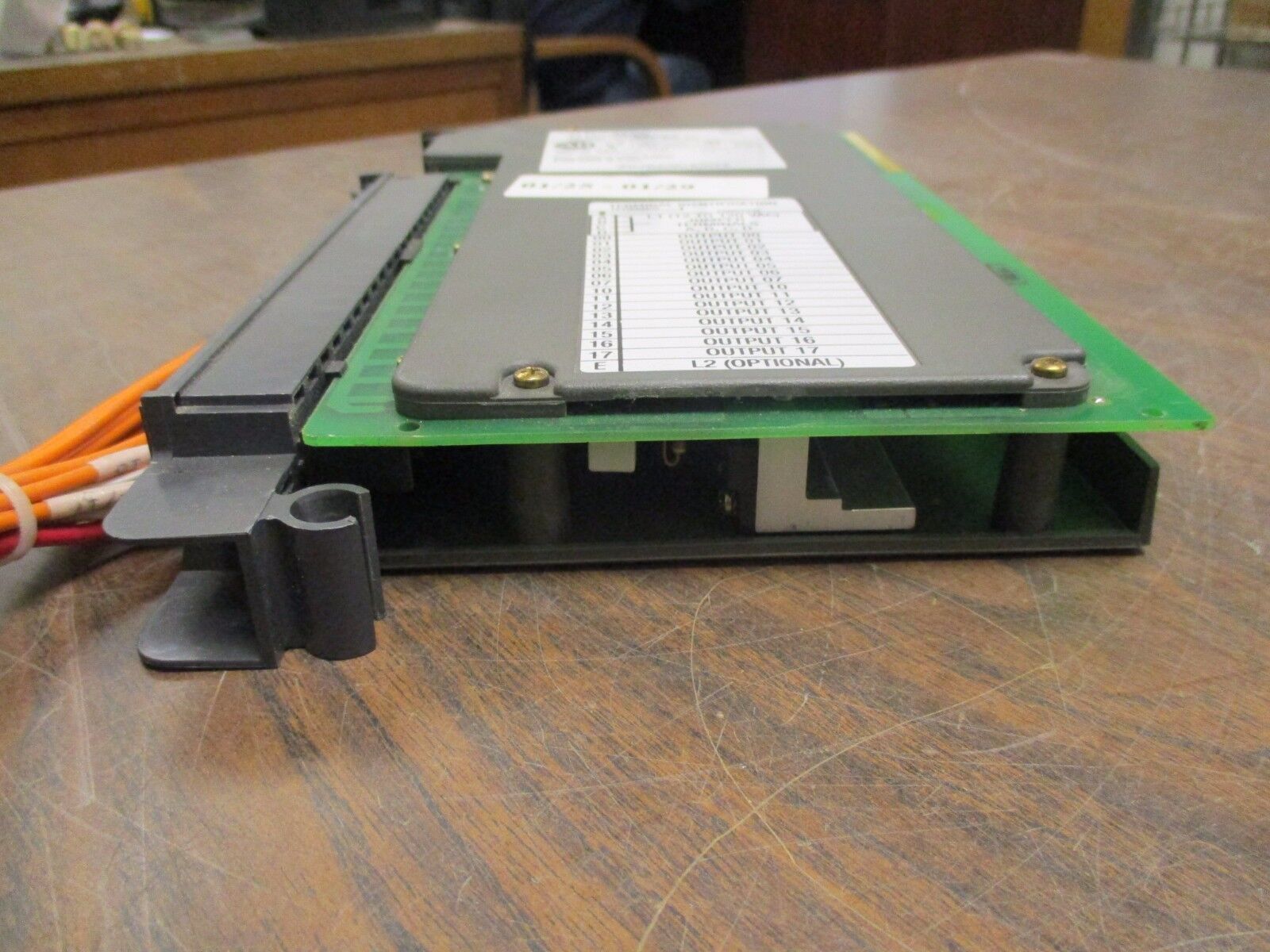 Allen-Bradley AC Output Module 1771-OAD/C 120V 50/60Hz 240VA Rev: H02 Used