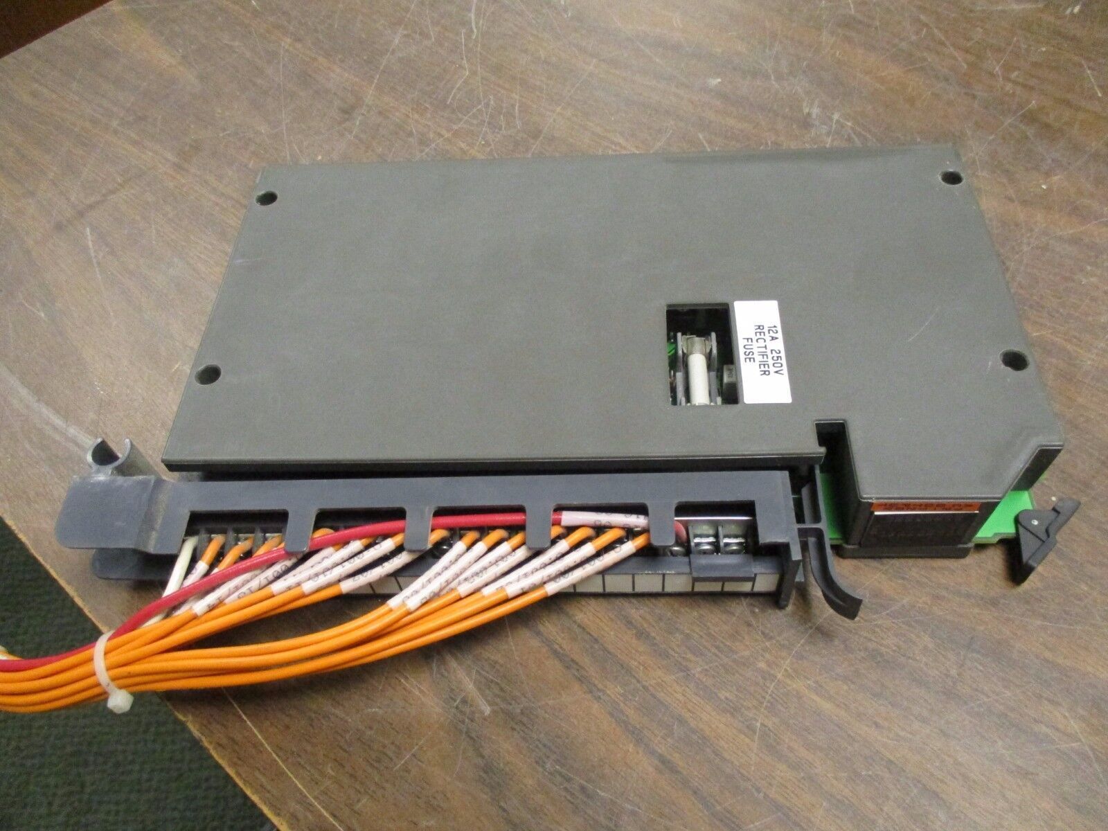 Allen-Bradley AC Output Module 1771-OAD/C 120V 50/60Hz 240VA Rev: H02 Used