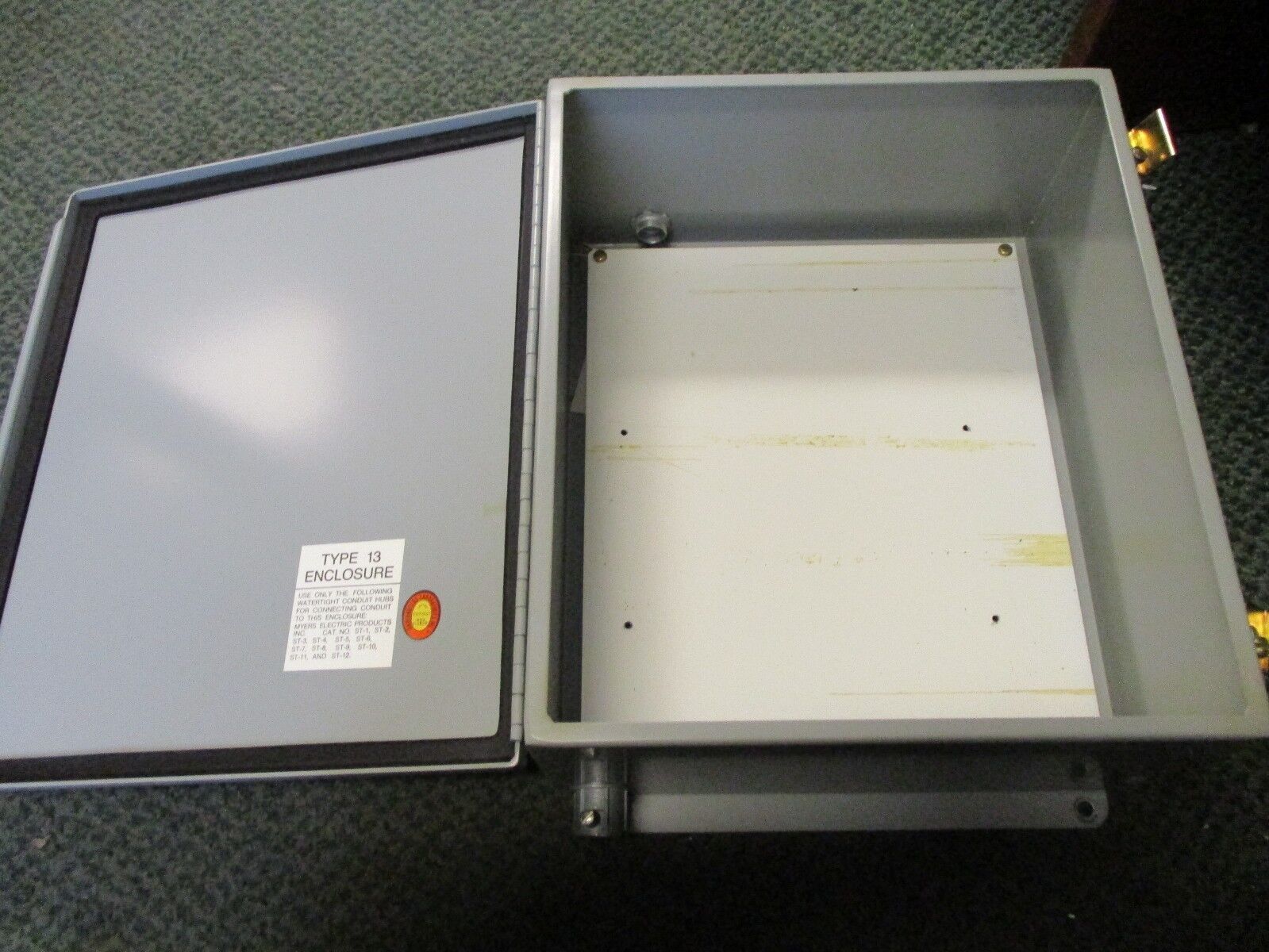 Enclosure Size: 14 x 12 x 6" Type 13 Used