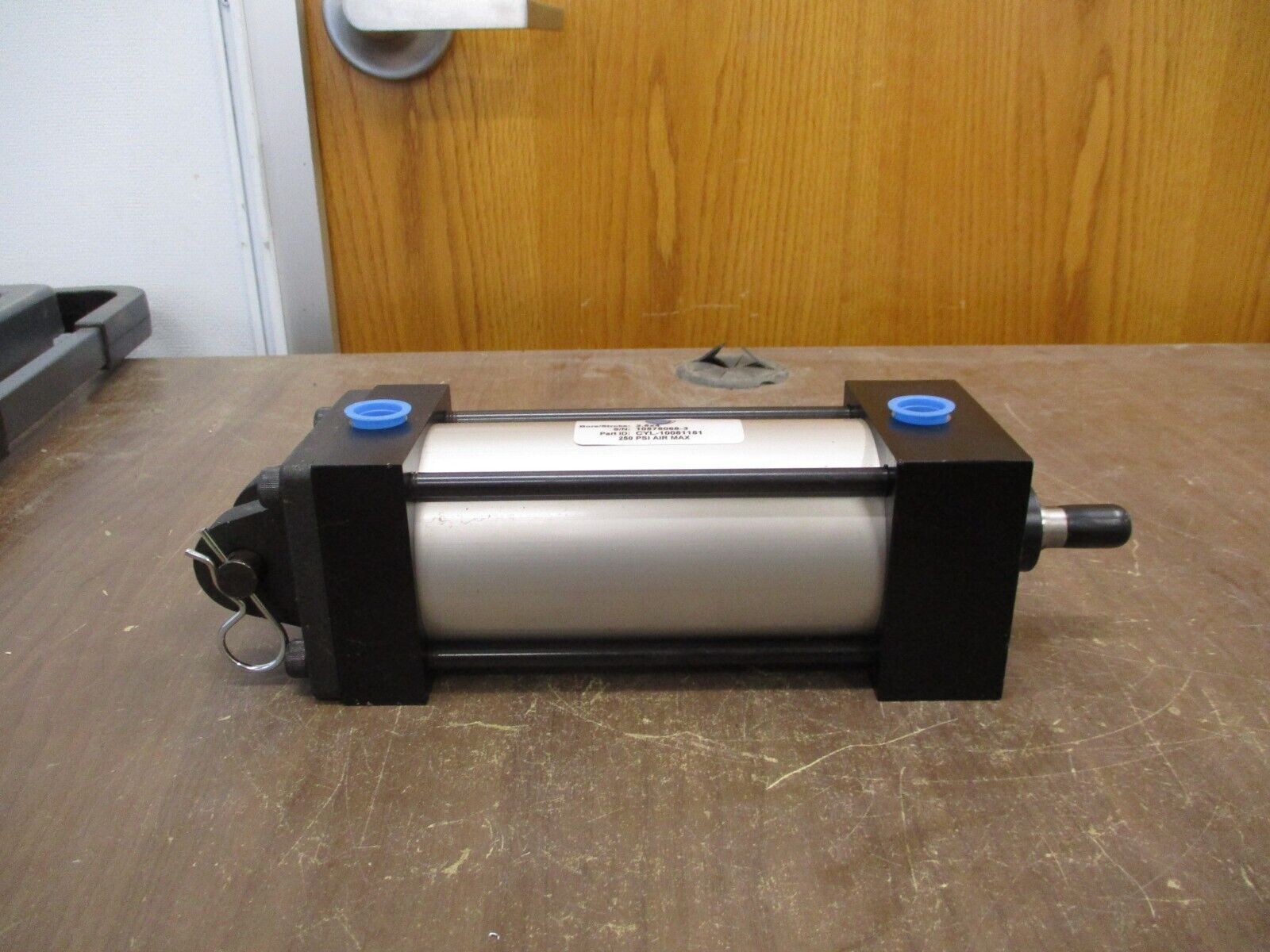 Bimba Pneumatic Air Cylinder CYL-10081181 250PSI Bore/Stroke: 2.5 x 4 *No Box*