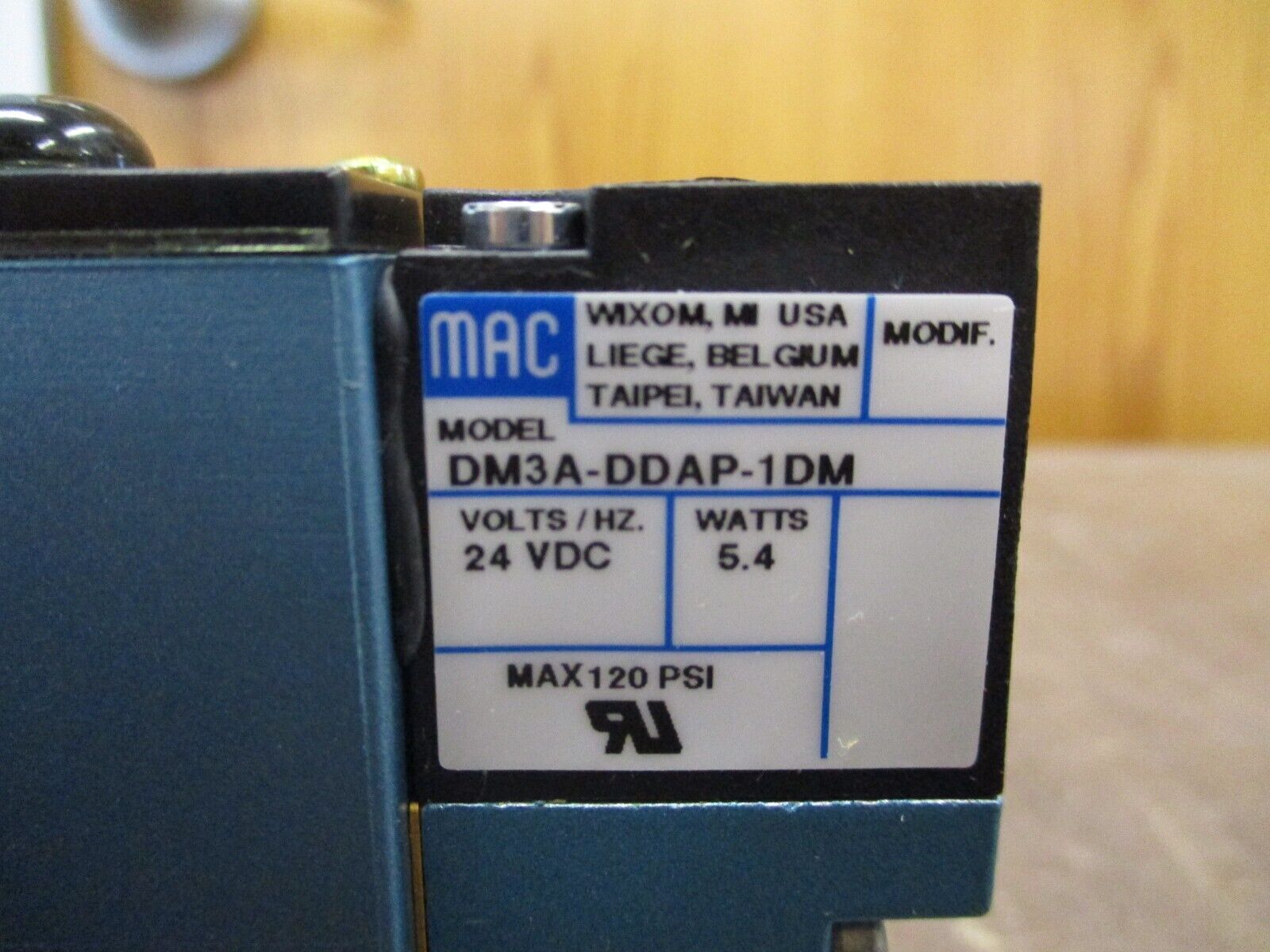 MAC Solenoid Valve 92B-BAF-CAA-DM-DDAP-1DM 20-120PSI *Damaged Box* New Surplus