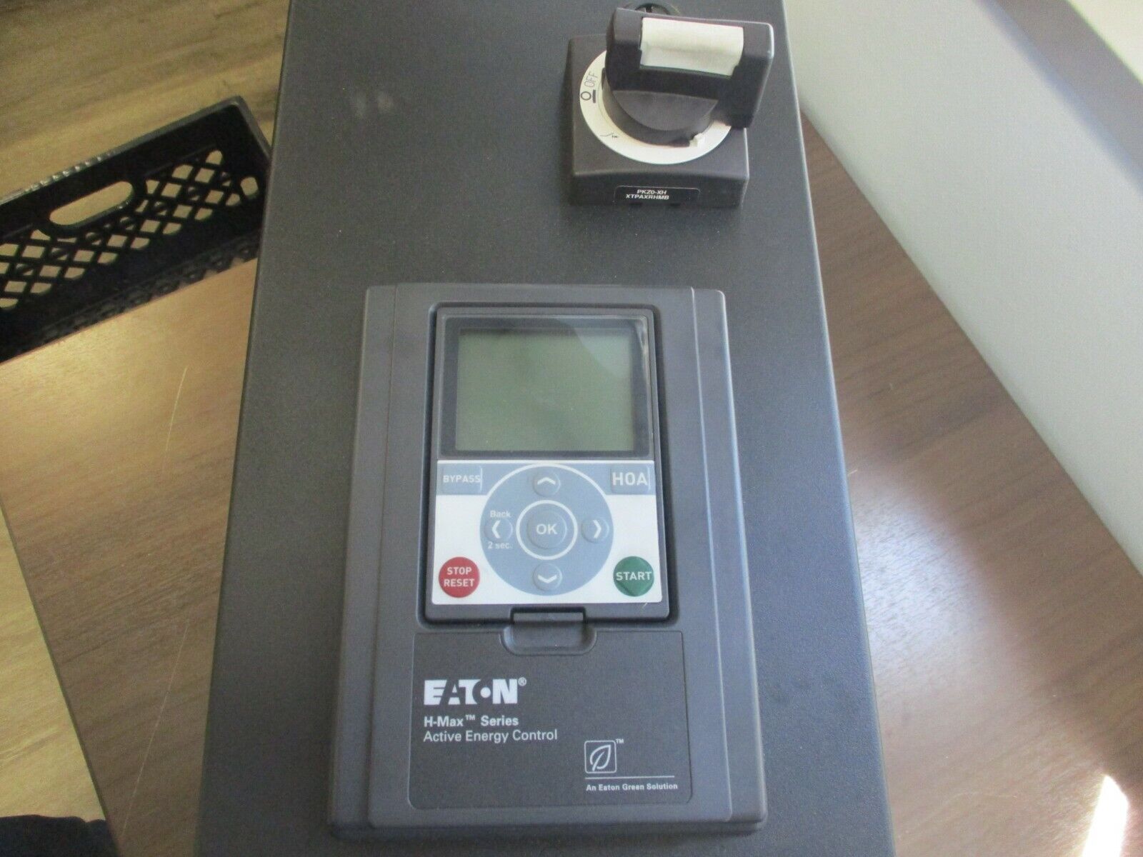 Eaton H-Max Series AC Drive / Intellipass Bypass HMX01134NA 7.5HP 3Ph Used