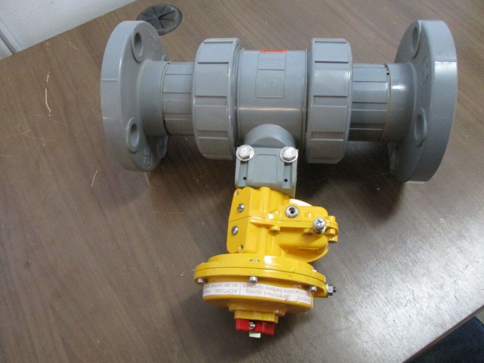 Hayward/Kinetrol Spring Return True Union Ball Valve Model 050 2" CPVC Used