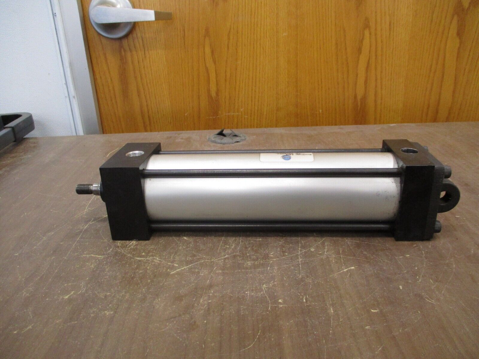 Bimba Pneumatic Air Cylinder CYL-9469597 250 PSI Bore/Stroke: 2.5 x 8 Used