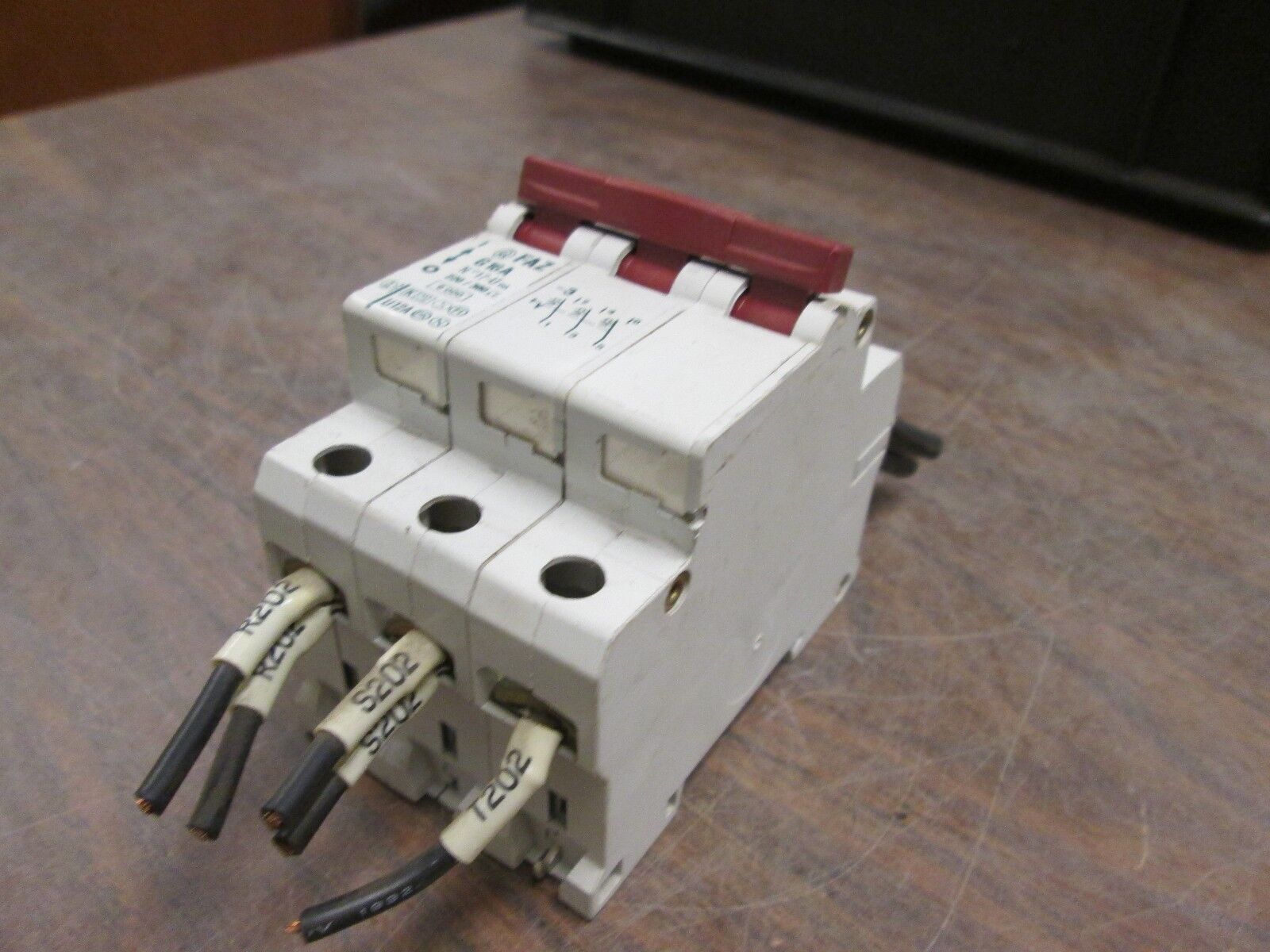 Klockner Moeller Circuit Breaker FAZ G16A 16A 3P Used