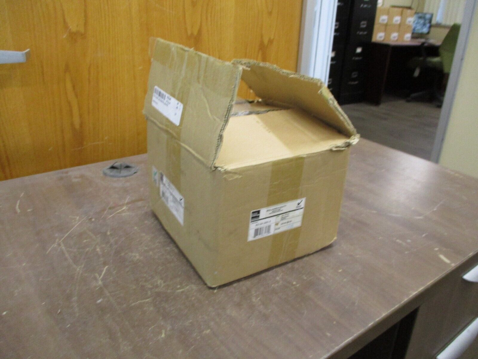 Sola/Hevi-Duty Power Supply 83-24-260-3 Output: 24VDC 6A New Surplus