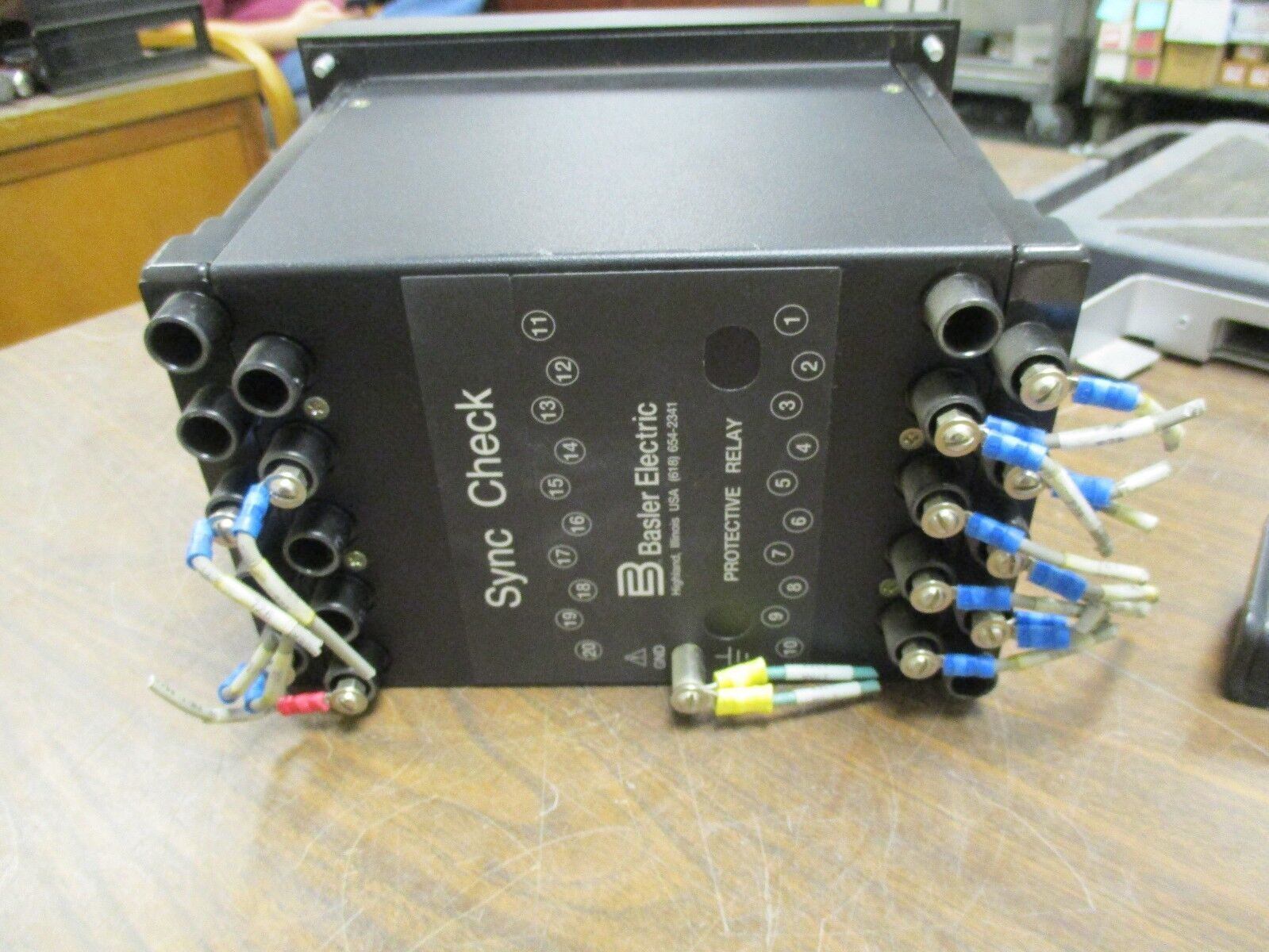 Basler Electric Sync-Check Relay BE1-25 Style #: M1E A7R A5R1F Used