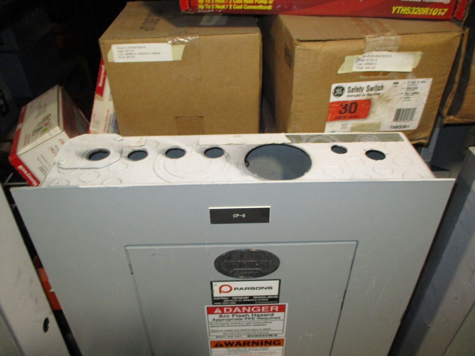 GE Main Breaker Circuit Breaker Panel AQF3422ABX 225A Max 225A Main 208/120V 3Ph