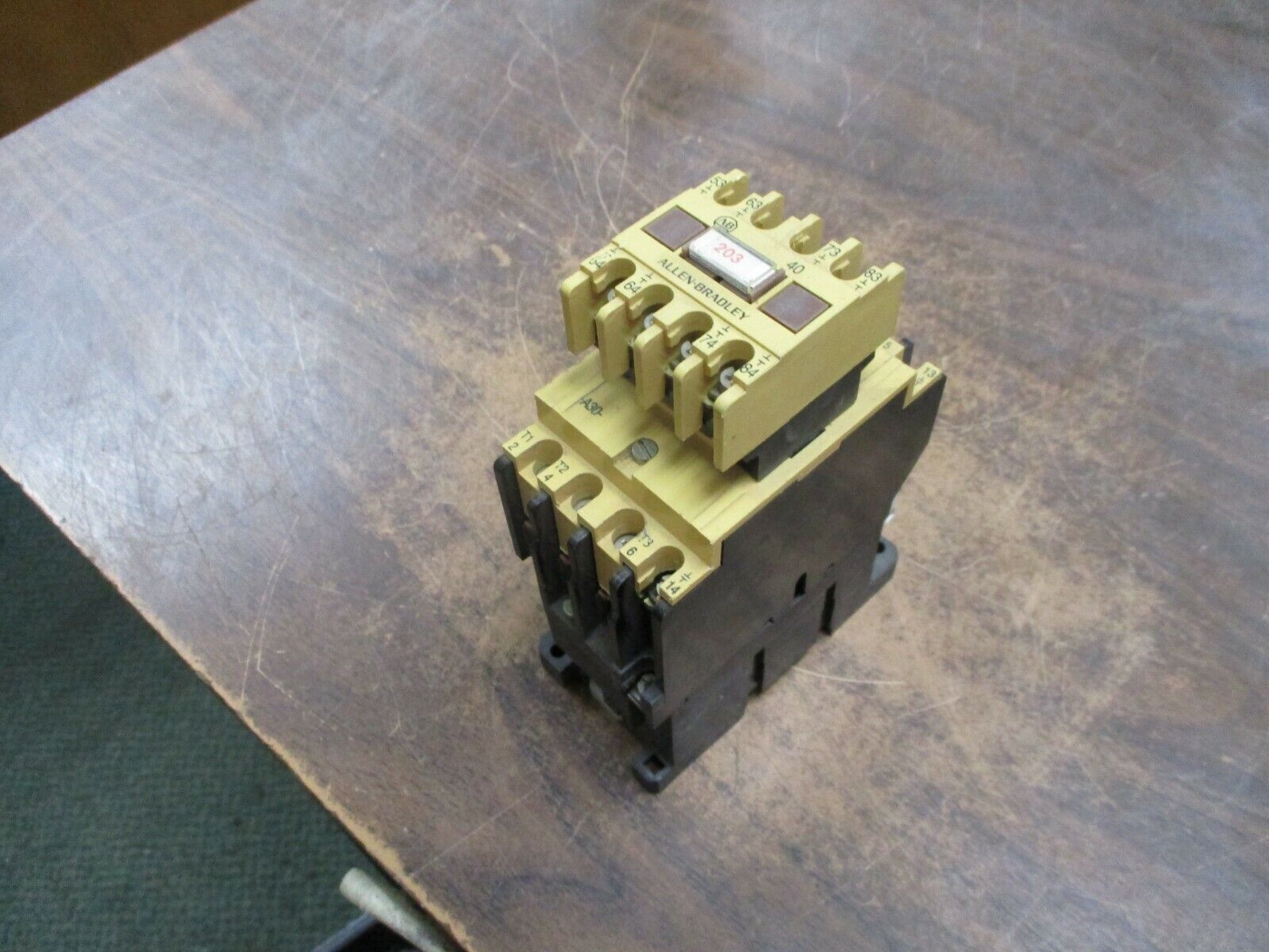 Allen-Bradley Contactor 100-A30N*3 w/ Aux Contact Block Used