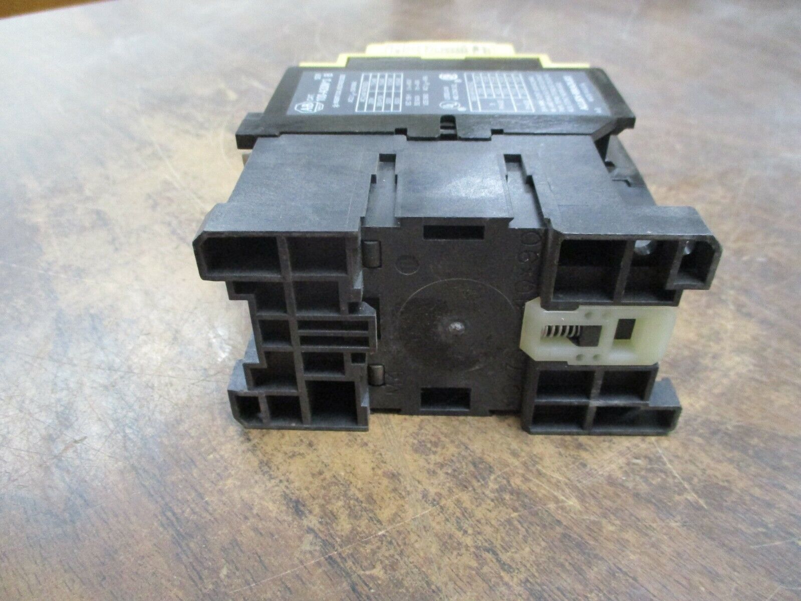 Allen-Bradley Contactor 100-A30N*3 w/ Aux Contact Block Used