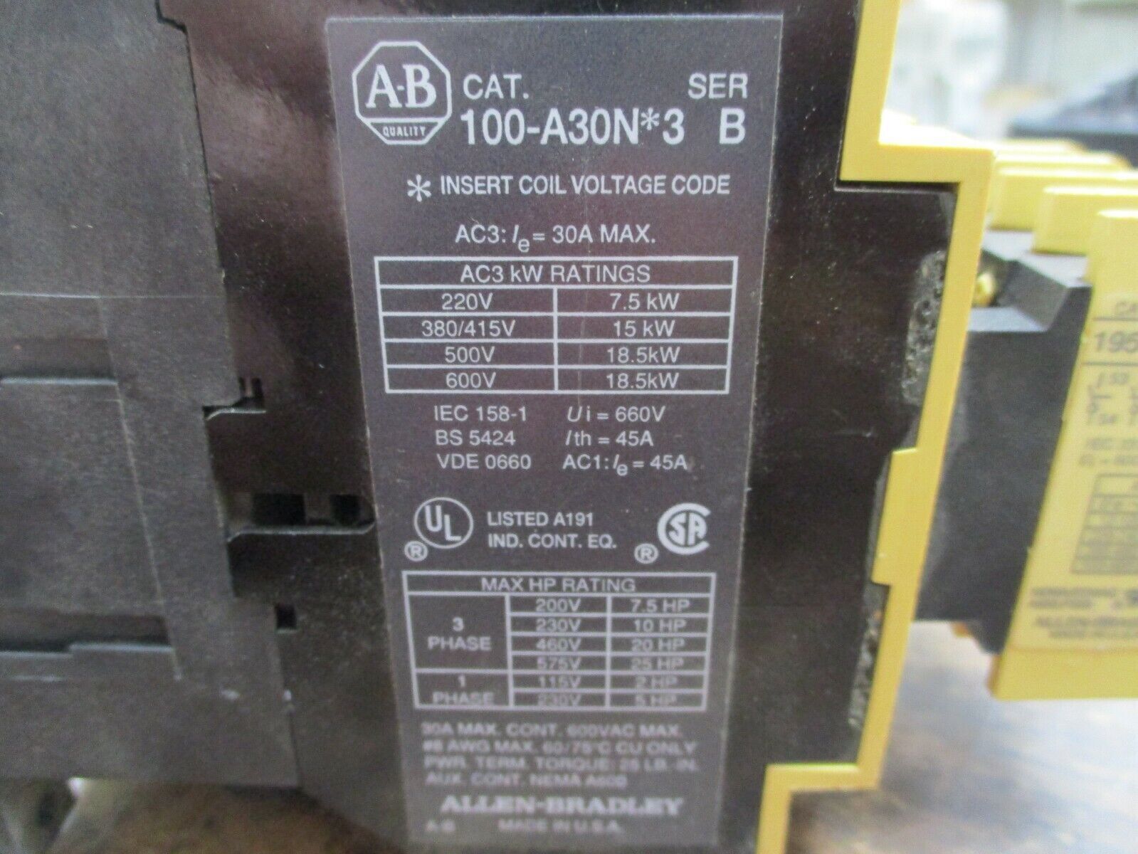 Allen-Bradley Contactor 100-A30N*3 w/ Aux Contact Block Used