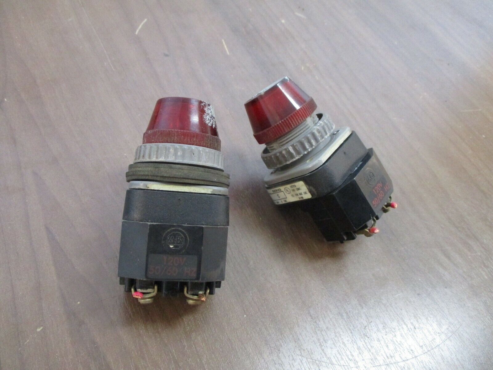 Allen-Bradley Pilot Light 800H-PR16 Ser. C Red *Lot of 2* Used