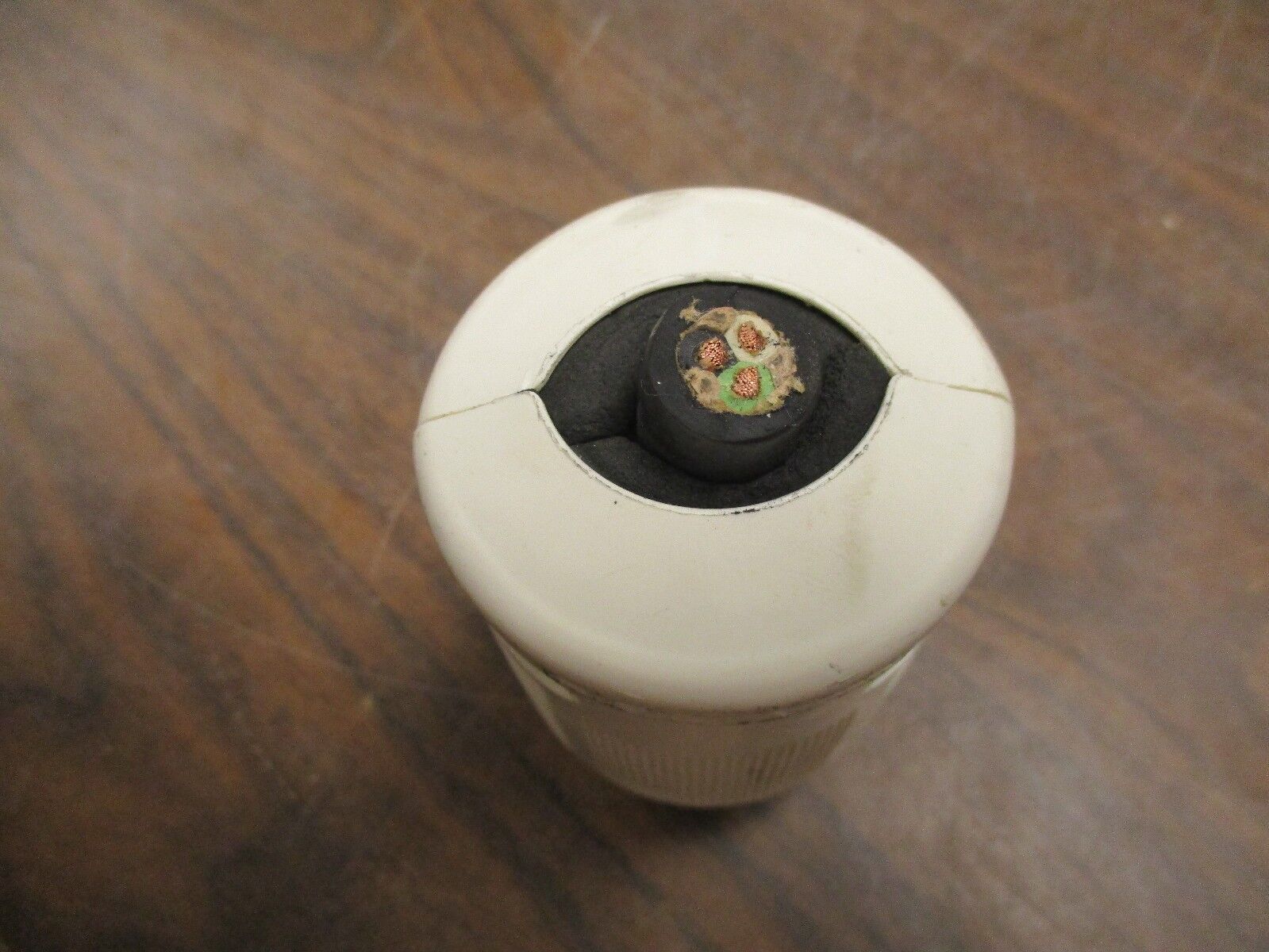 Leviton Connector WC596/92-1 30A 125V Used