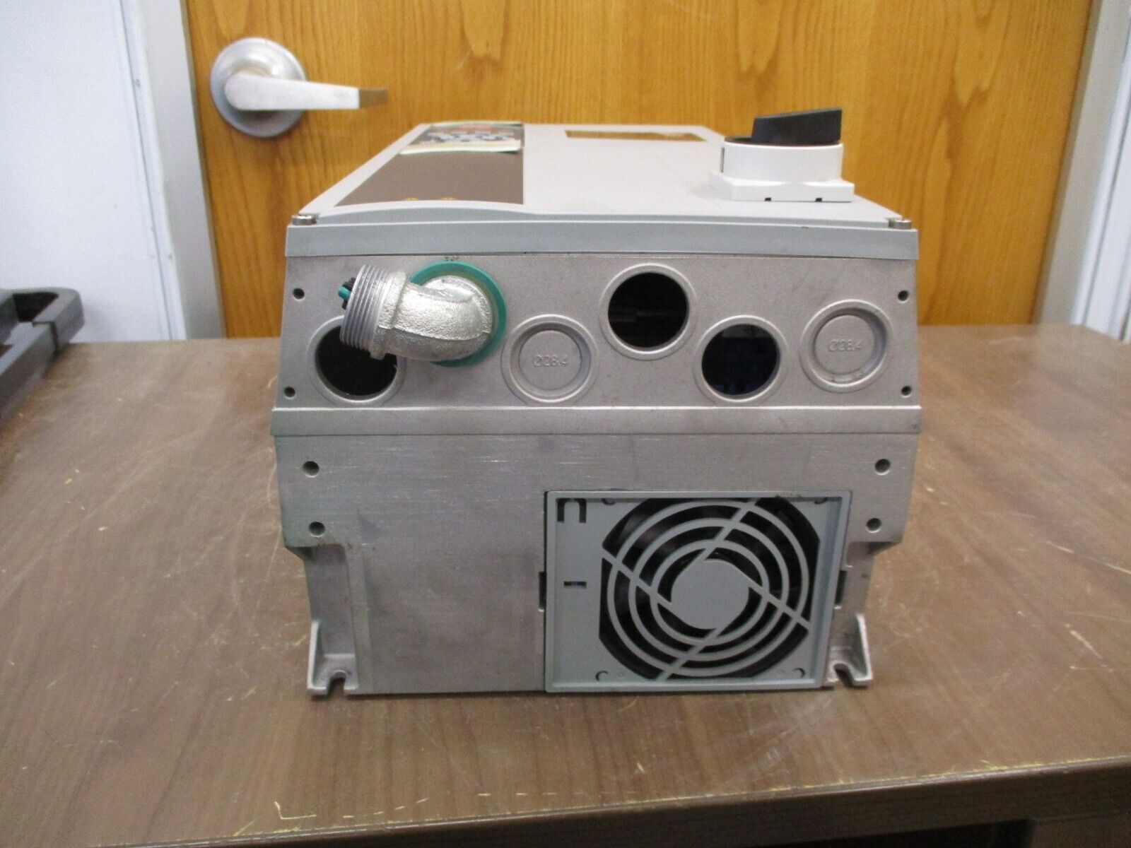 Danfoss VLT AC Drive 131Z0832 3HP 3Ph Output: 3x0-Vin 0-590Hz 4.8A w/ Keypad