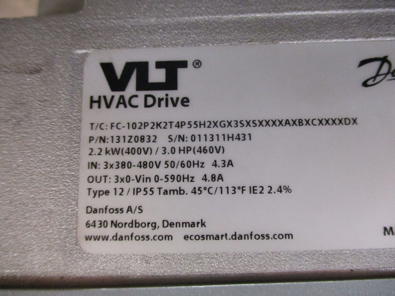 Danfoss VLT AC Drive 131Z0832 3HP 3Ph Output: 3x0-Vin 0-590Hz 4.8A w/ Keypad