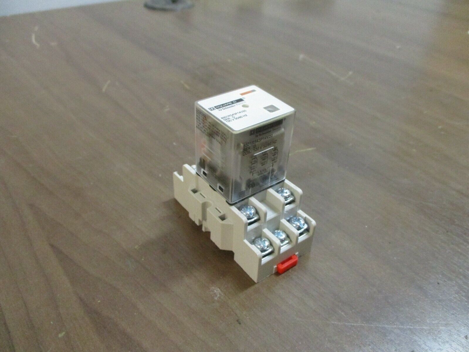 Square D Relay 8501RS43P14V20 Ser. D 120V 50/60Hz w/ Base Used