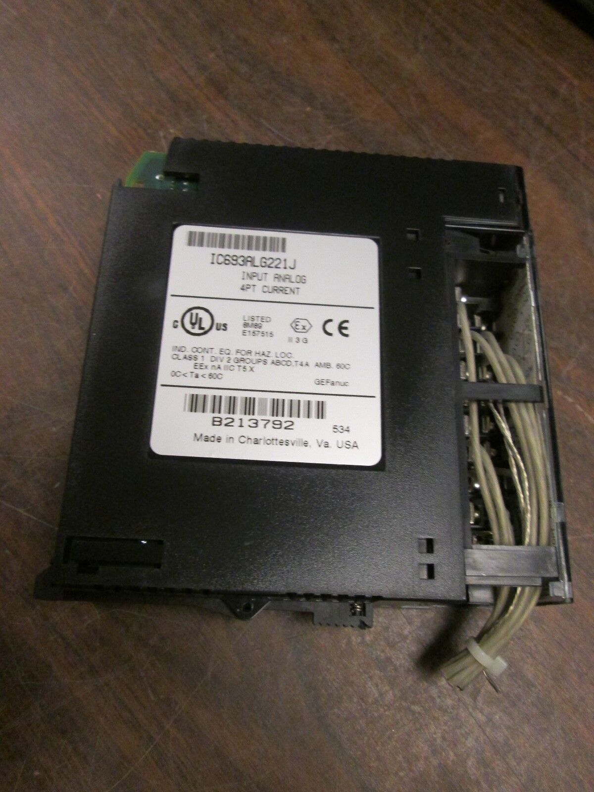 GE Fanuc Analog Input IC693ALG22IJ 4Pt Current Used - broken mounting point