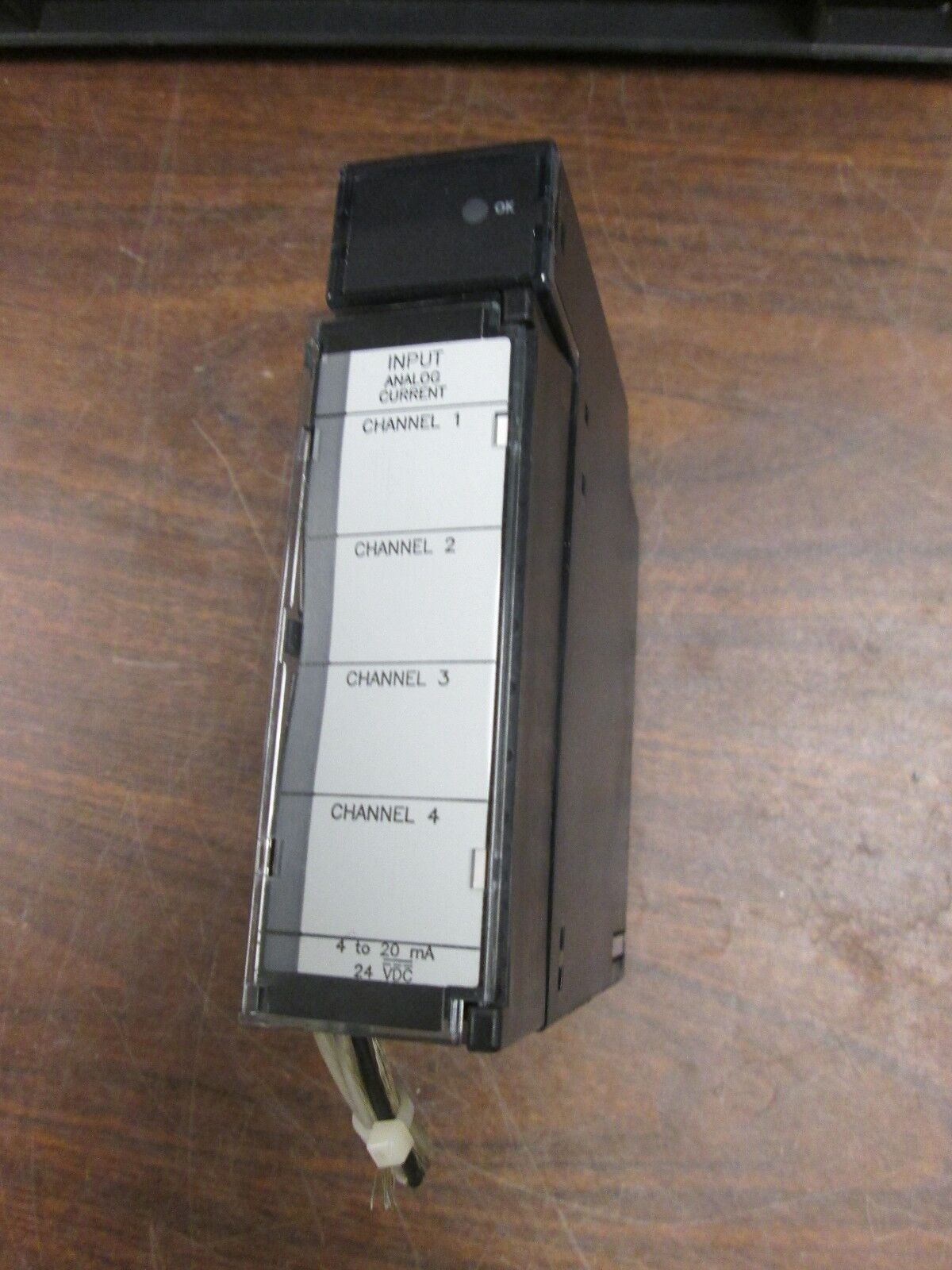 GE Fanuc Analog Input IC693ALG22IJ 4Pt Current Used - broken mounting point
