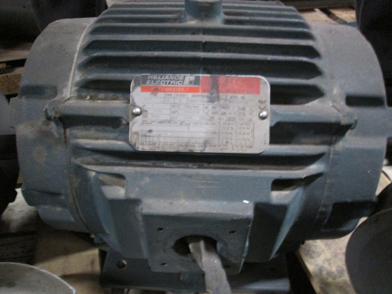Reliance Duty Master Standard Efficient Motor P21G2035K 3HP 1170RPM 10/5A Used