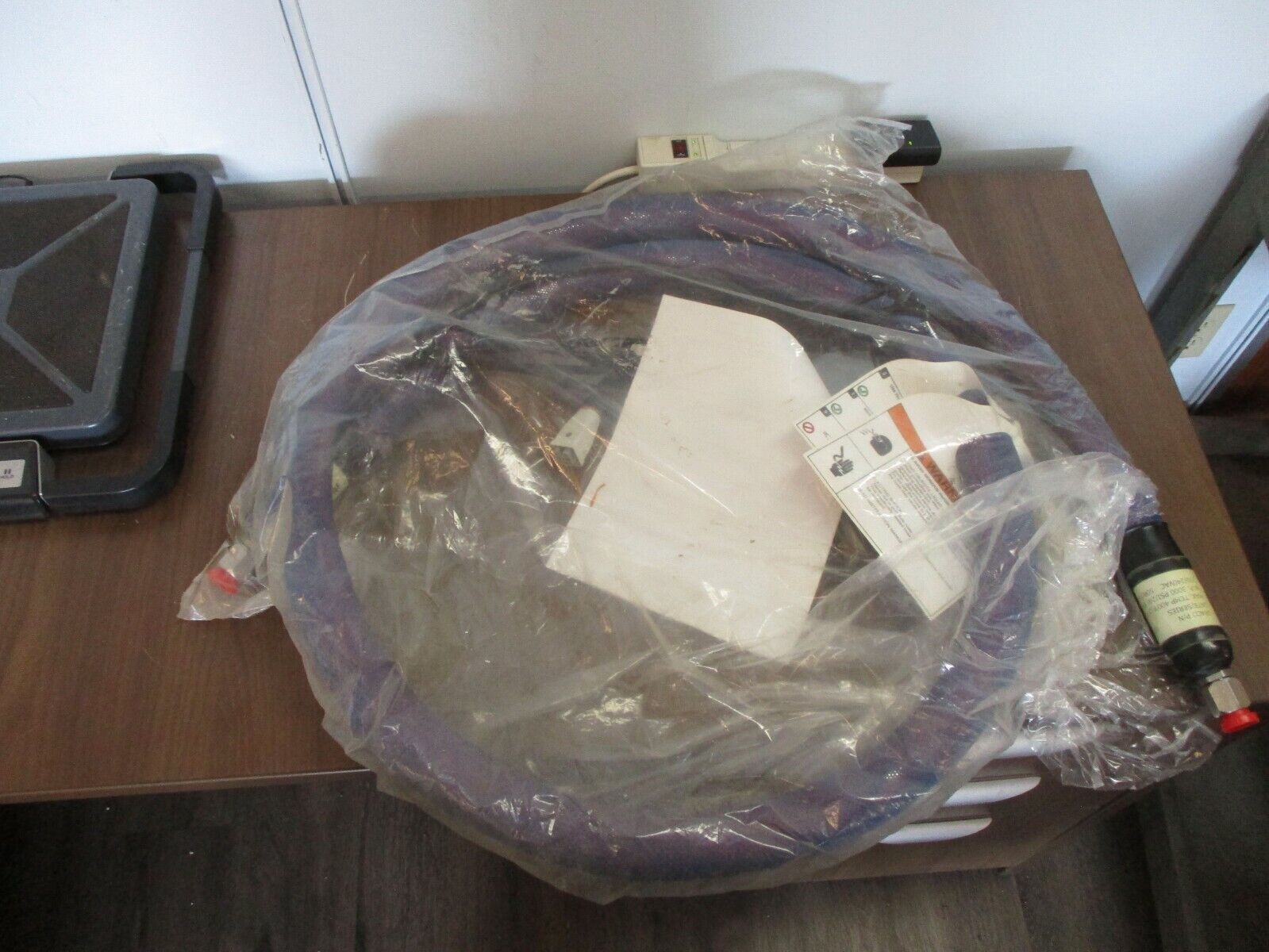 Graco Hot Melt Hose 115876 Length: 10Ft 3000 PSI Max 400° F Max 230/240VAC