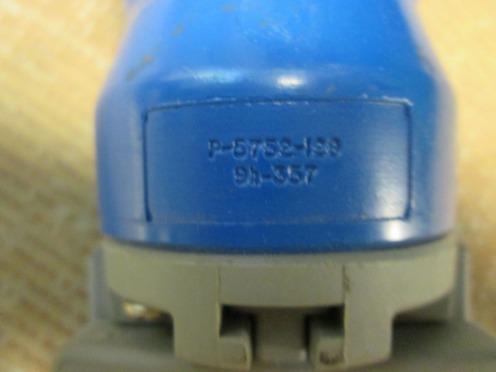Hubbell Plug P-5752-1299h-357 4W 3P Watertight Used