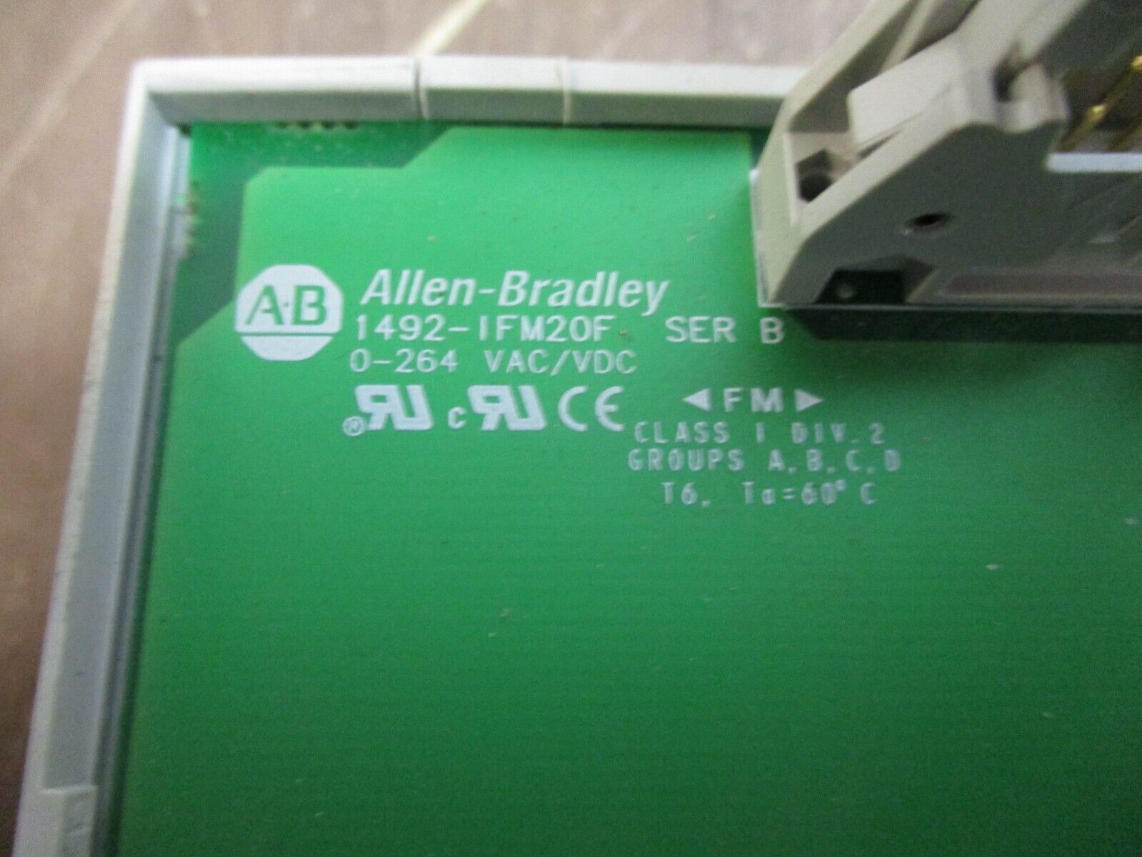 Allen-Bradley Interface Module 1492-IFM20F Ser. B 0-264V AC/DC Used