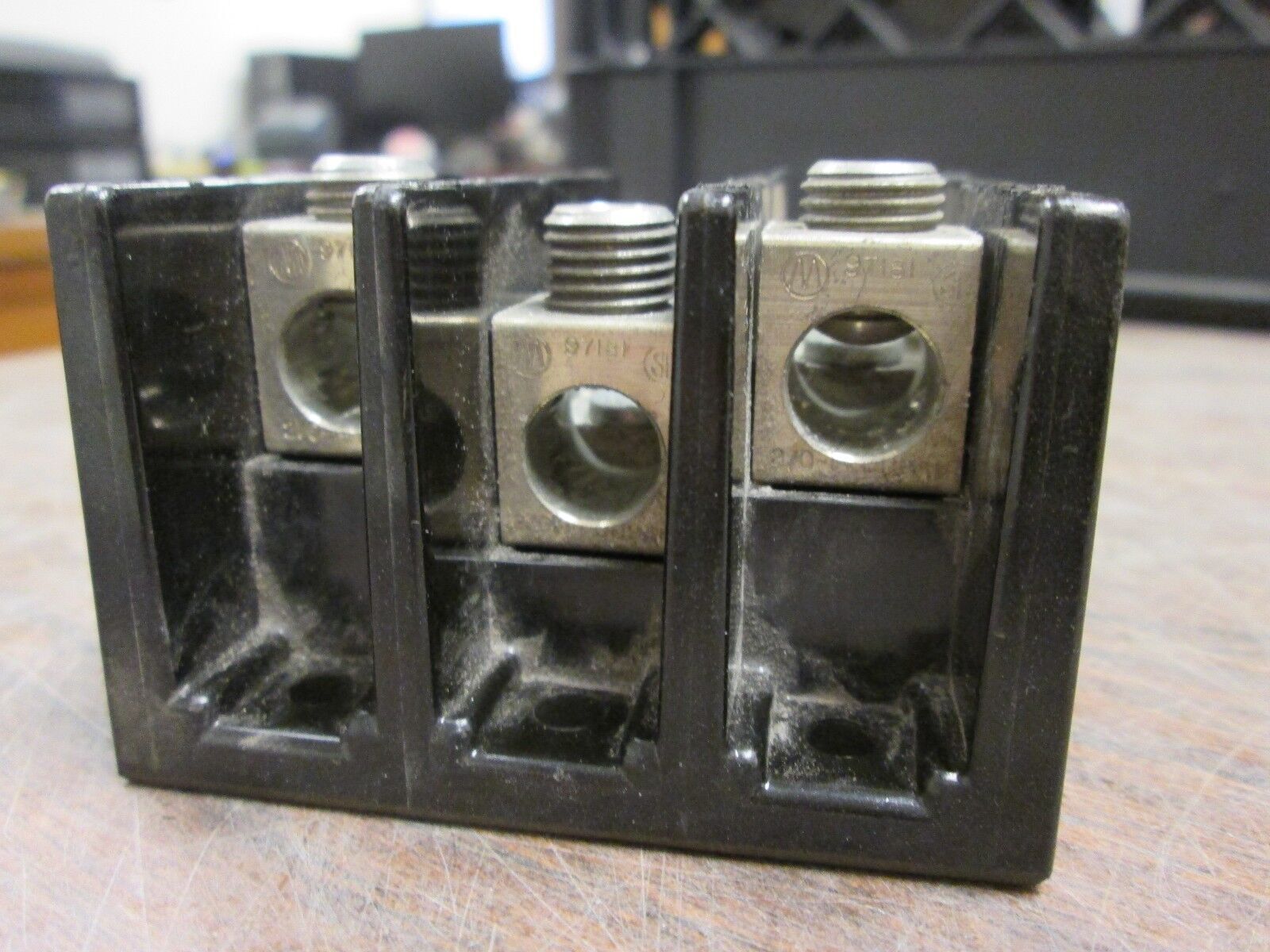 Marathon Power Distribution Block 1423584 175A 600V 3P Used