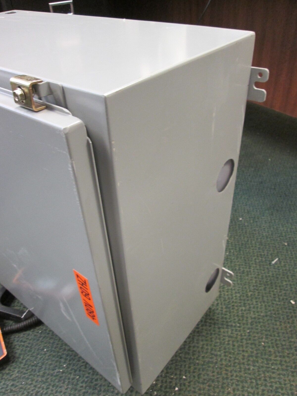 Siemens Sirius Contact 3RT1064-6...6 110-127V coil Nema 12 Enclosure Used