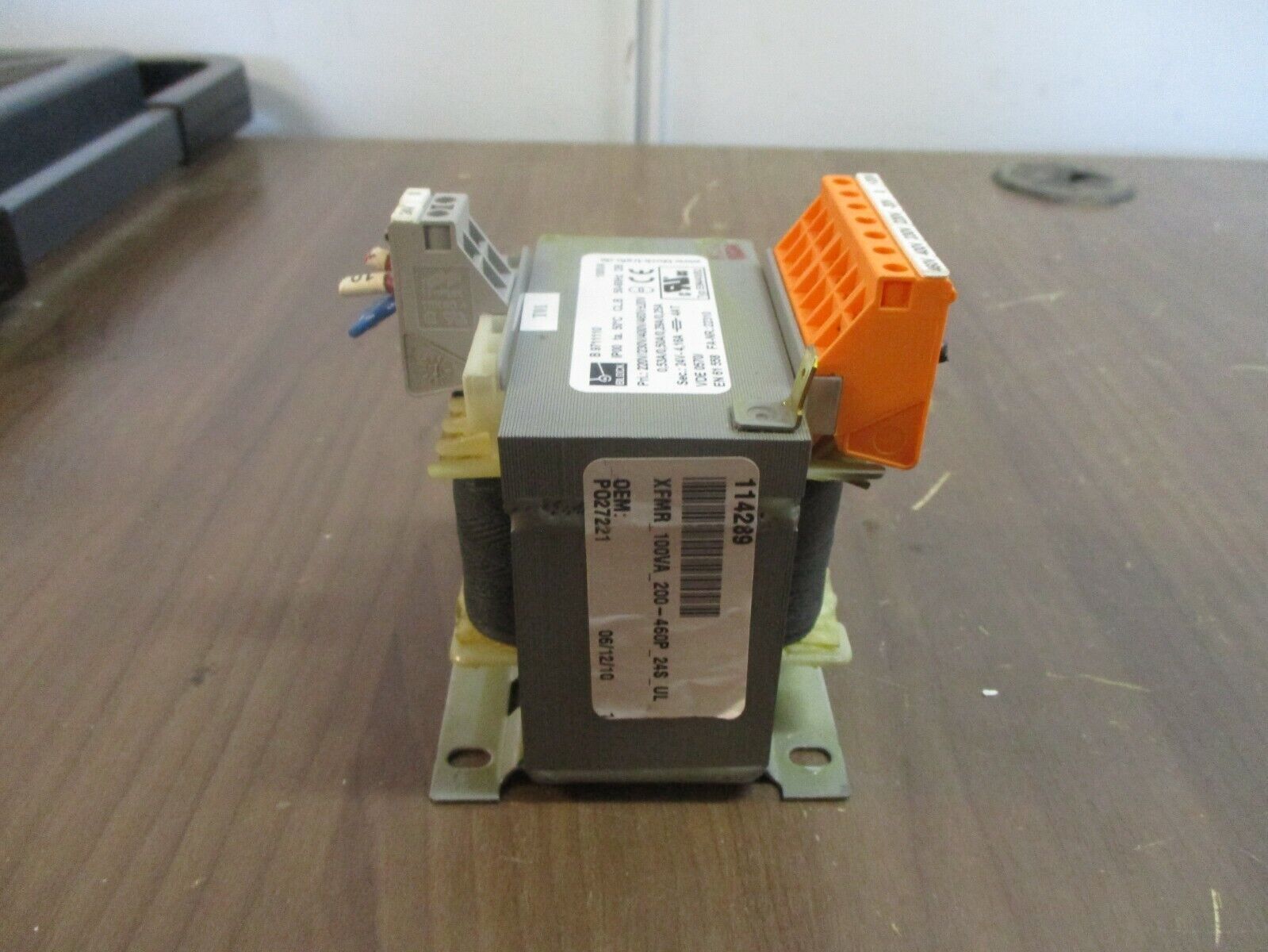 Block Transformer B 9711110 100VA Pri: 230/460V Sec: 24V 50-60Hz Used