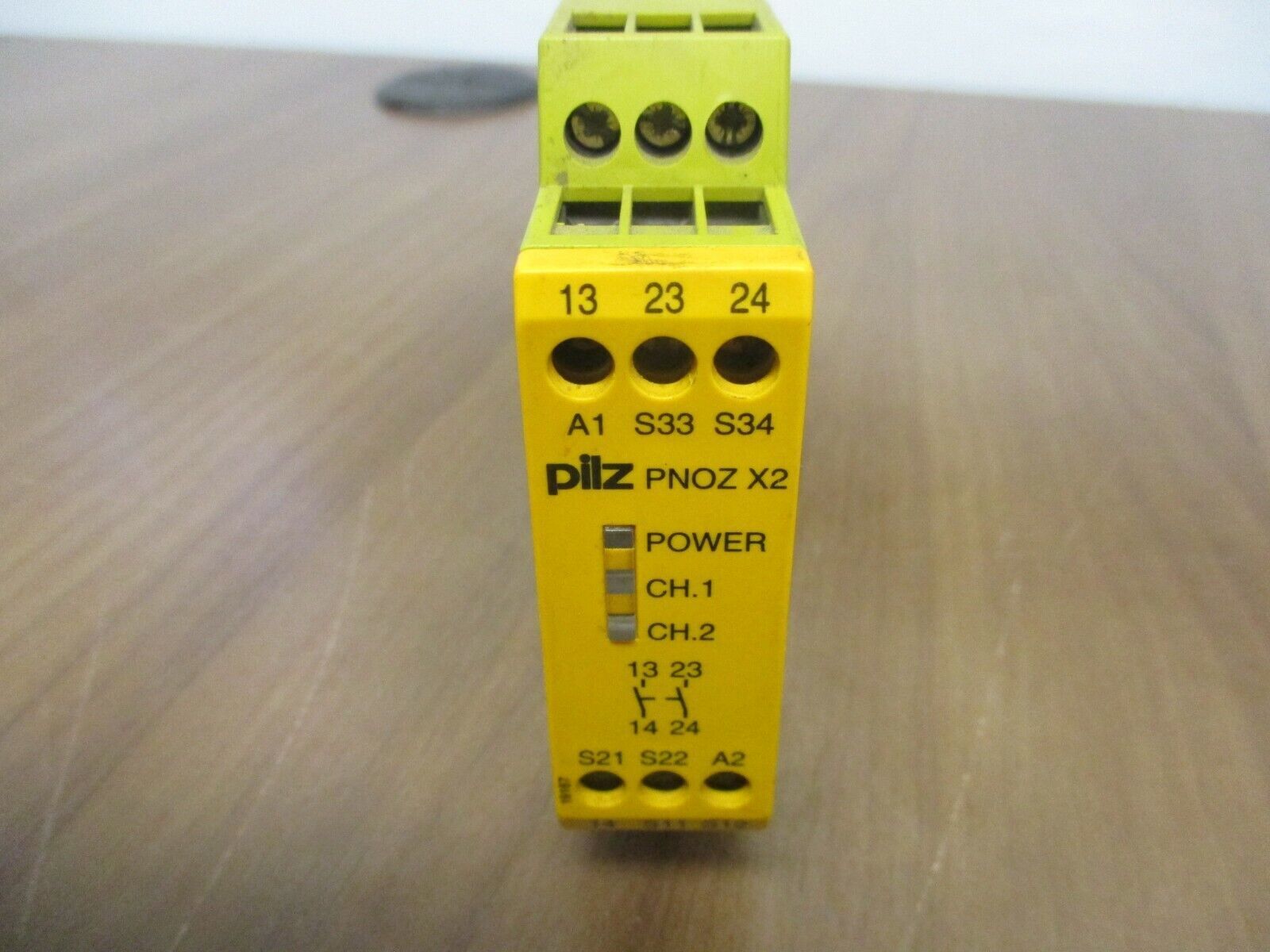 Pilz Safety Relay PNOZ X2 2S 24VAC 2VA / 24VDC 2W Used