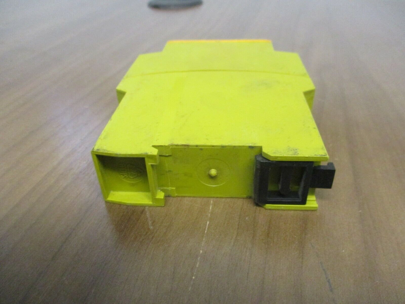 Pilz Safety Relay PNOZ X2 2S 24VAC 2VA / 24VDC 2W Used