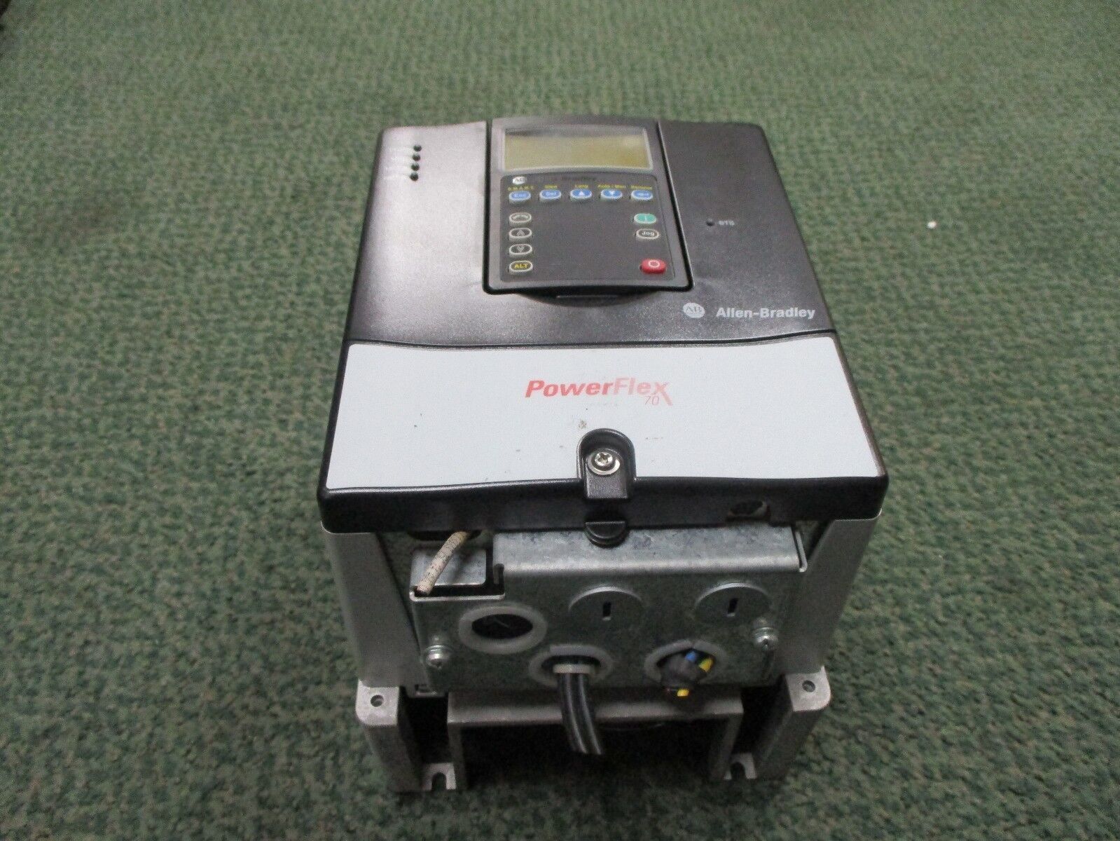 Allen-Bradley PowerFlex 70 AC Drive 20AD3P4A0AYYANNN 2HP 3Ph Used