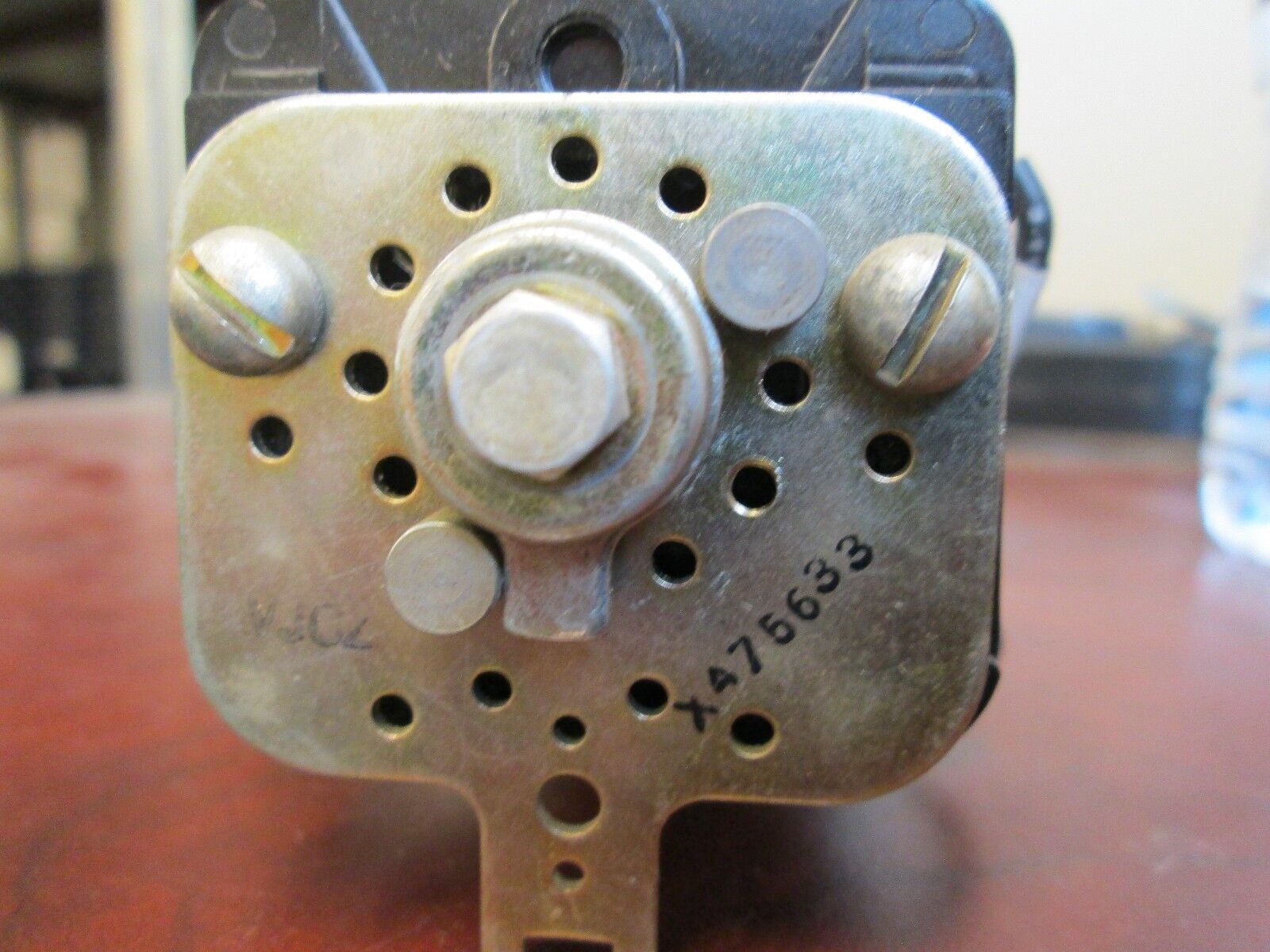 Allen-Bradley Rotary Switch X475633 4-Position Used