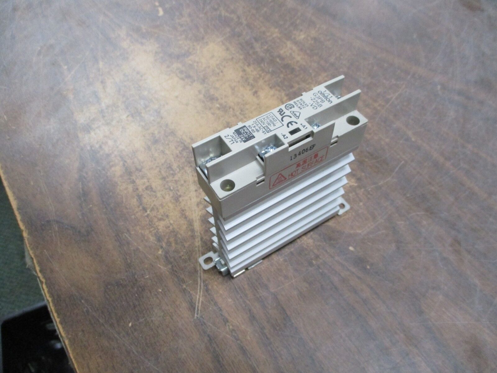 Omron Solid State Relay G3PB-225B-VD Input:12-24VDC Used