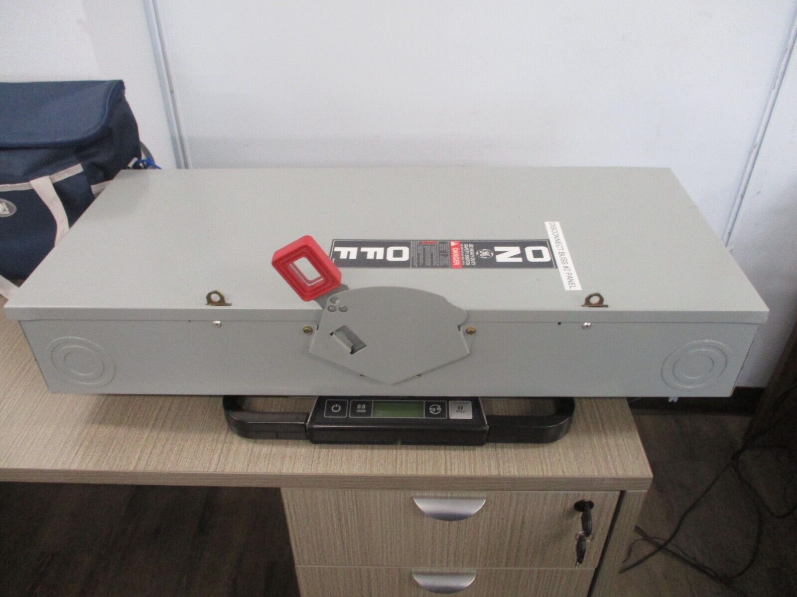 GE Fusible Safety Switch/Disconnect TH3224 Mod.10 200A 240V 2P Used