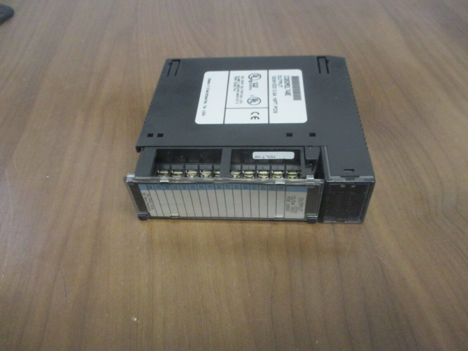 GE Fanuc Output Module IC693MDL740E 12/24VDC 0.5A 16PT Used