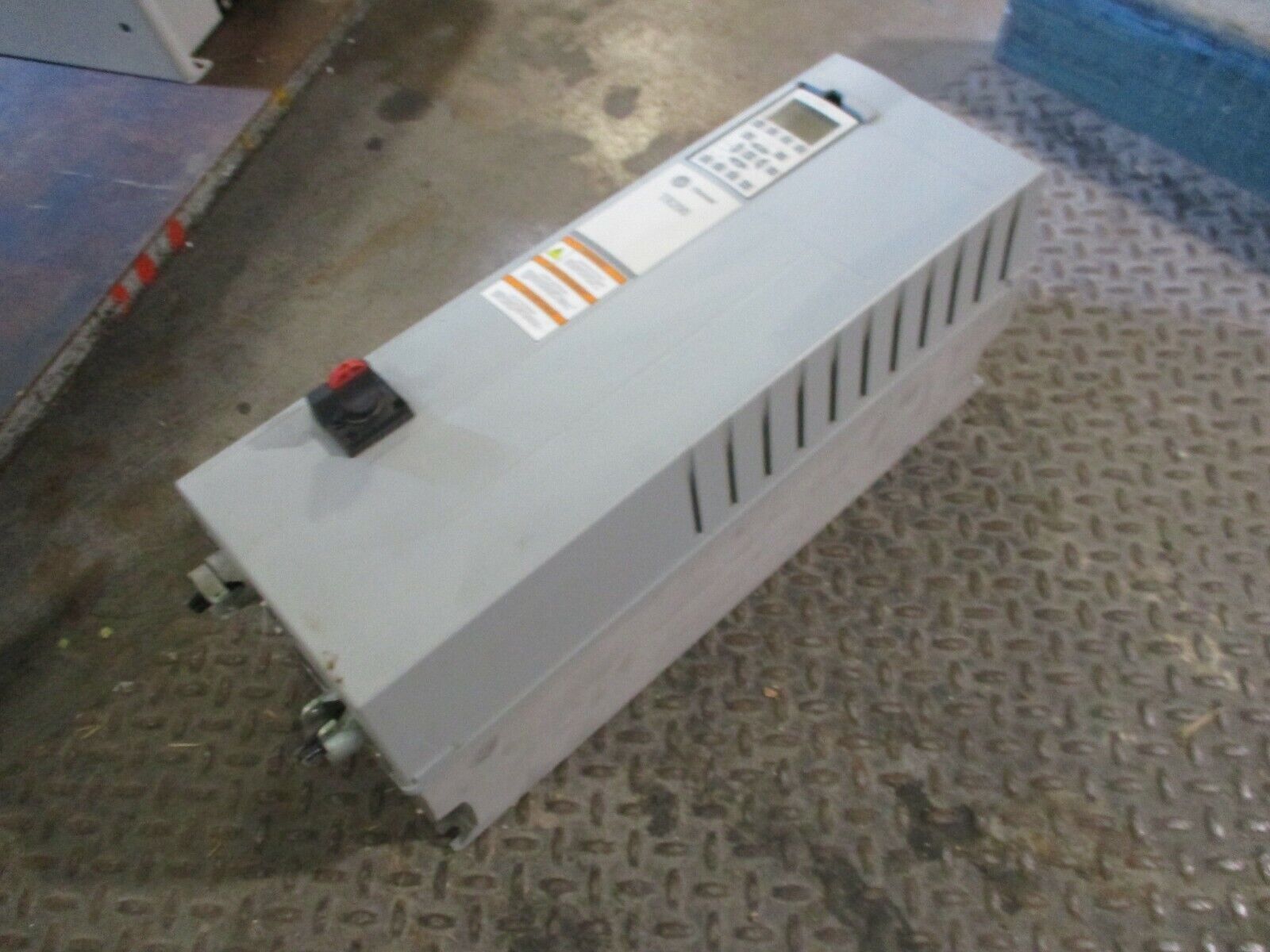 Trane TR200 AC Drive 131L2167 40HP 3Ph Used