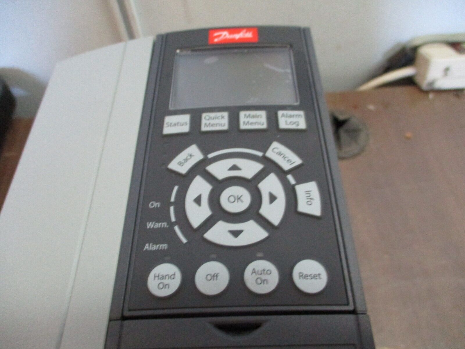 Danfoss VLT AC Drive 131F0670 7.5HP 3Ph w/ Keypad Used