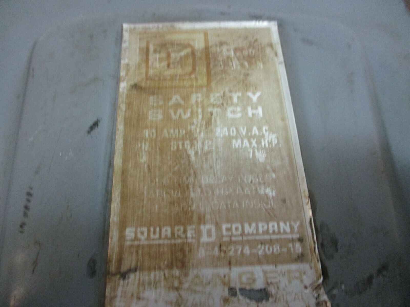Square D Fusible Safety Switch/Disconnect D-321-N 30A 240V 3Ph Used